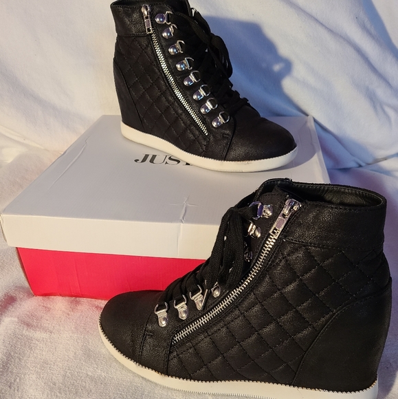 RHOADA - Picture 2 of 2